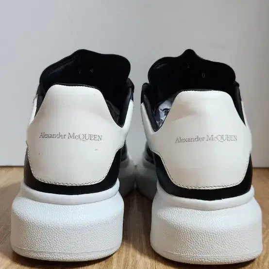 [BUNJANG] Alexander McQueen Oversized All White Sneakers / (38/245~250)알렉산더맥퀸 오버솔 올백 운동화 스니커즈