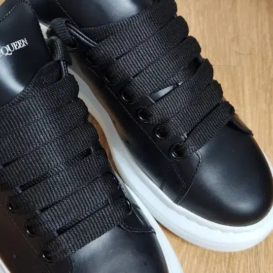 [BUNJANG] Alexander McQueen Oversized All White Sneakers / (38/245~250)알렉산더맥퀸 오버솔 올백 운동화 스니커즈