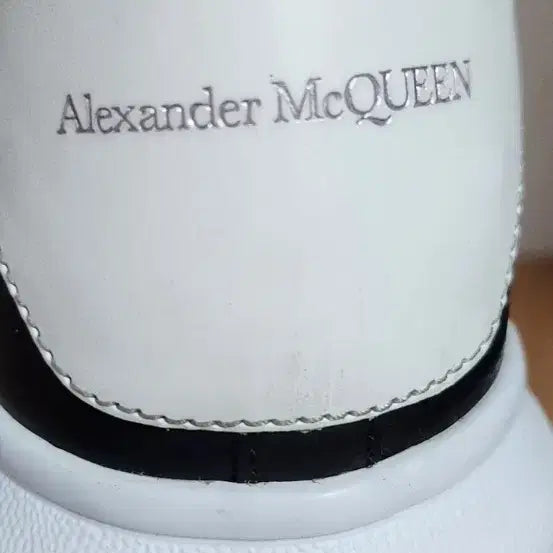 [BUNJANG] Alexander McQueen Oversized All White Sneakers / (38/245~250)알렉산더맥퀸 오버솔 올백 운동화 스니커즈