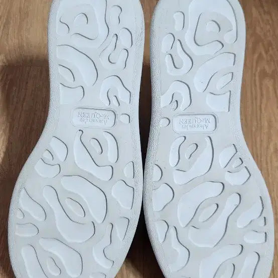 [BUNJANG] Alexander McQueen Oversized All White Sneakers / (38/245~250)알렉산더맥퀸 오버솔 올백 운동화 스니커즈