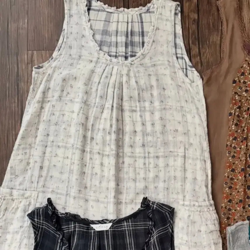 [BUNJANG] Suzuko Vintage Floral Check Reversible Mori Dress / 오늘까지판매)스즈코빈티지 대대장 잔꽃 체크 리버시블 원피스 모리걸
