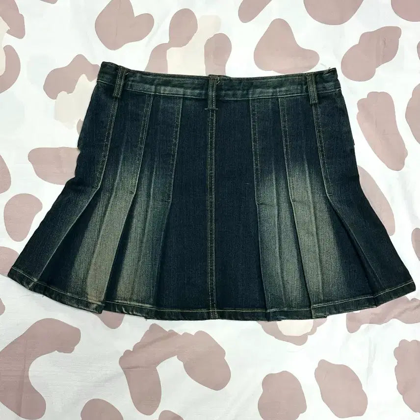 [BUNJANG] Lovely Pinsker Giallo Pleats Mini Skirt / 와투케 러블리 핀터깔 갸루 플리츠 중청 스커트