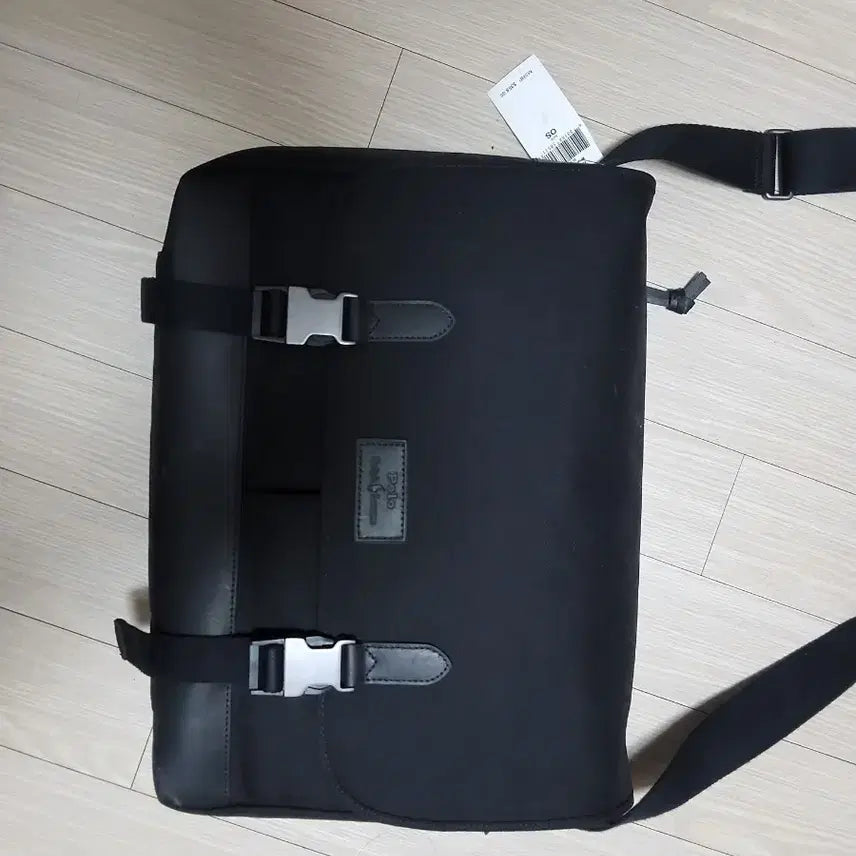 [SOLD OUT] 폴로 가방(크로스백) 새제품 [레더트림 트래블 메신저백] 팝니다