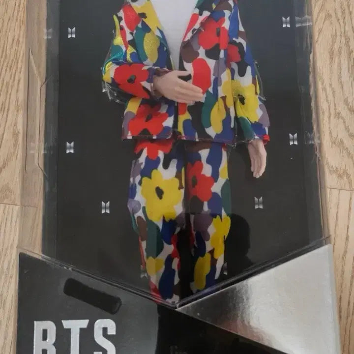 [BUNJANG] BTS Mattel Fashion Doll Figure (Sealed) / BTS 패션돌 마텔 피규어 인형 미개봉