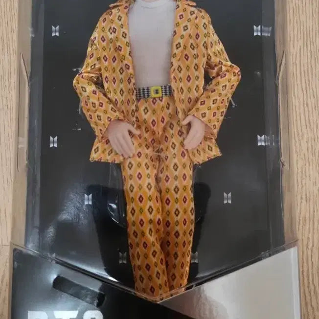 [BUNJANG] BTS Mattel Fashion Doll Figure (Sealed) / BTS 패션돌 마텔 피규어 인형 미개봉