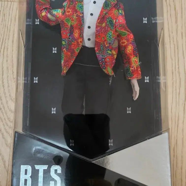 [BUNJANG] BTS Mattel Fashion Doll Figure (Sealed) / BTS 패션돌 마텔 피규어 인형 미개봉