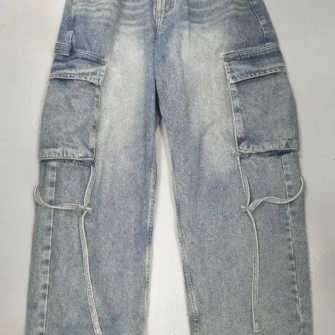 [BUNJANG] RIPEN Cargo Wide Denim Pants (Light Blue) / RIPEN 연청 카고 와이드 데님 팬츠