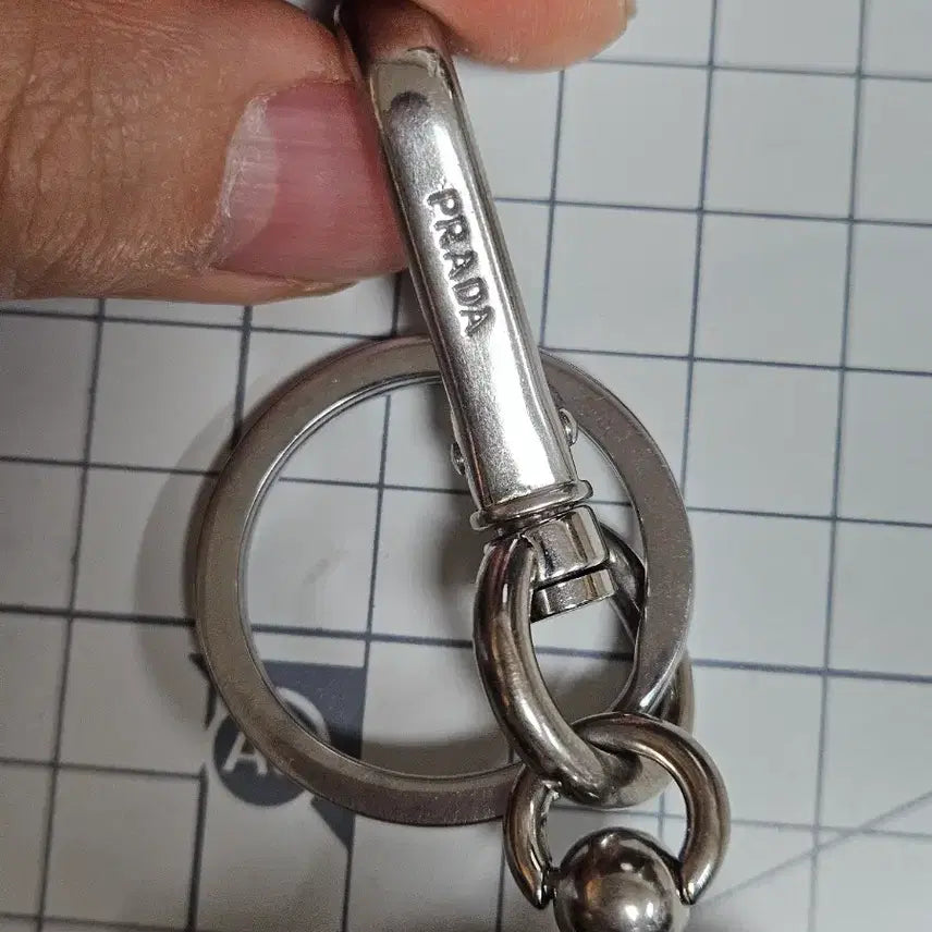 [BUNJANG] Prada Dracula Keyring / 정품 >프라다 드라쿨라 키링