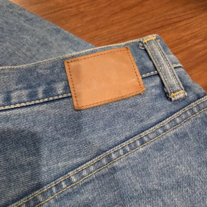 [SOLD OUT] 하츠키 와이드테이퍼드 데님 아이스블루 2사이즈