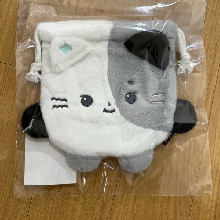 [BUNJANG] XDINARY HEROES XH Fan Meeting String Pouch Jeongsu / 엑스디너리히어로즈 엑디즈 팬미팅 엠디 스트링 파우치 정수 냥듀