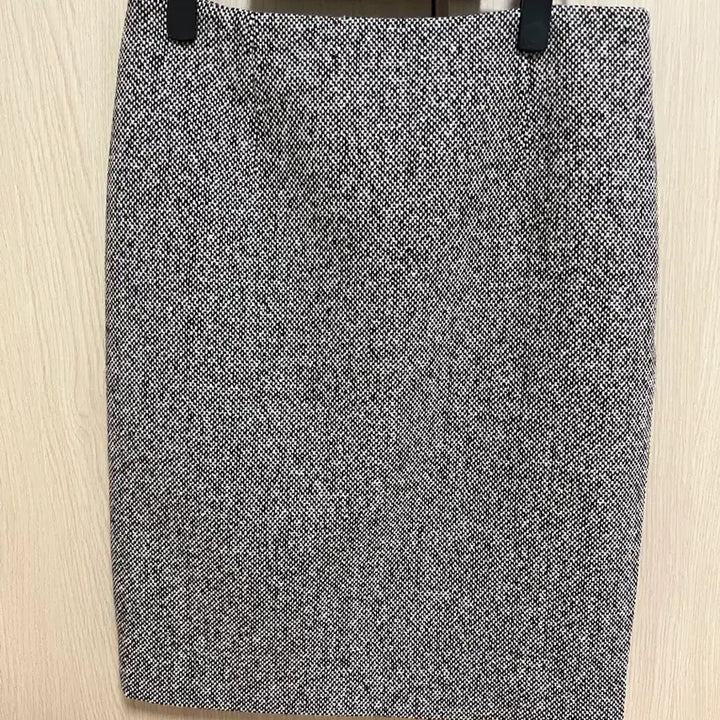 [SOLD OUT] 식스앤어하프 울 미디 스커트 S 사이즈 새상품