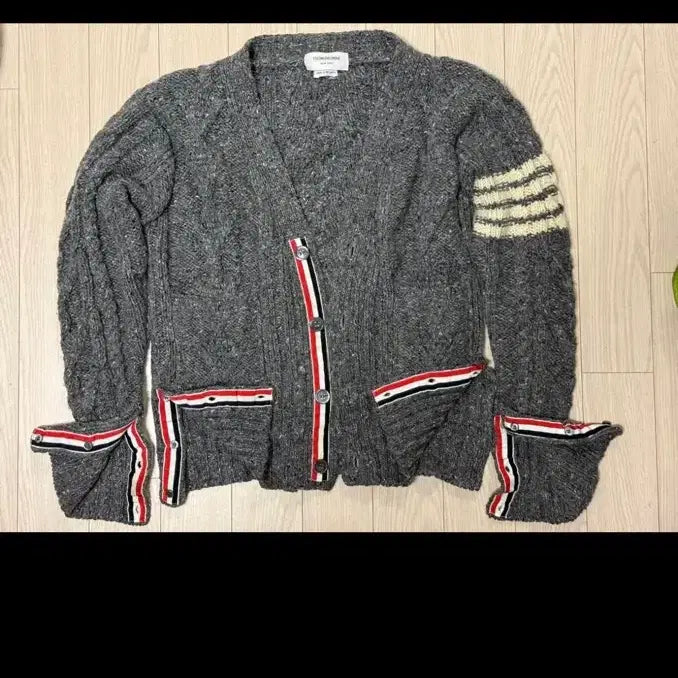 [BUNJANG] Thom Browne Cable Knit Mohair Cardigan / [ 1 사이즈 ] 톰브라운 사선 완장 아란 케이블 모헤어 가디건
