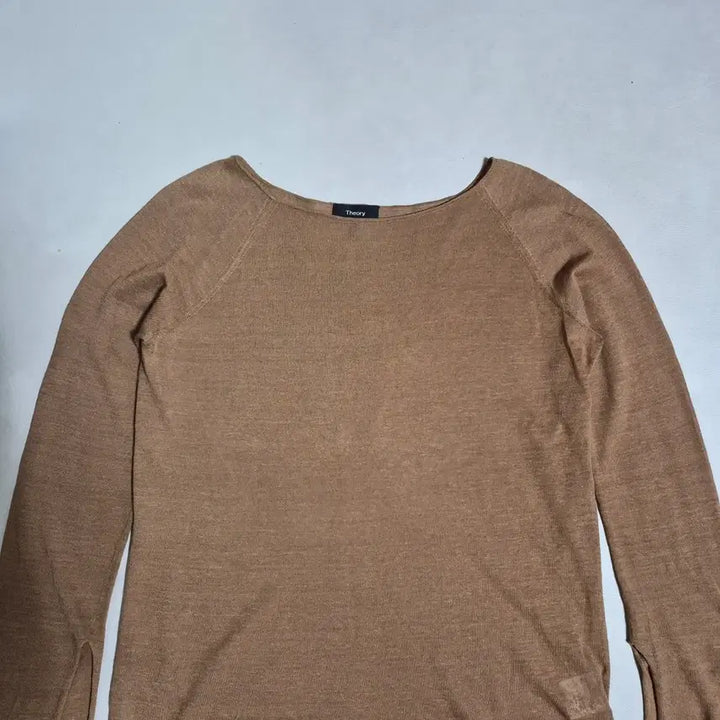 [SOLD OUT] 띠어리 카멜 린넨 니트
