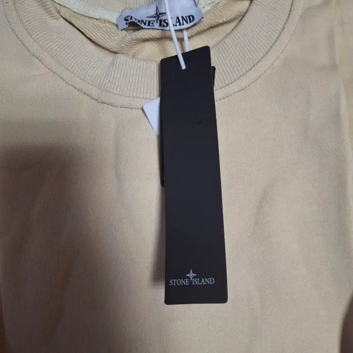 [SOLD OUT] 스톤아일랜드 맨투맨 라지 사이즈(새상품)