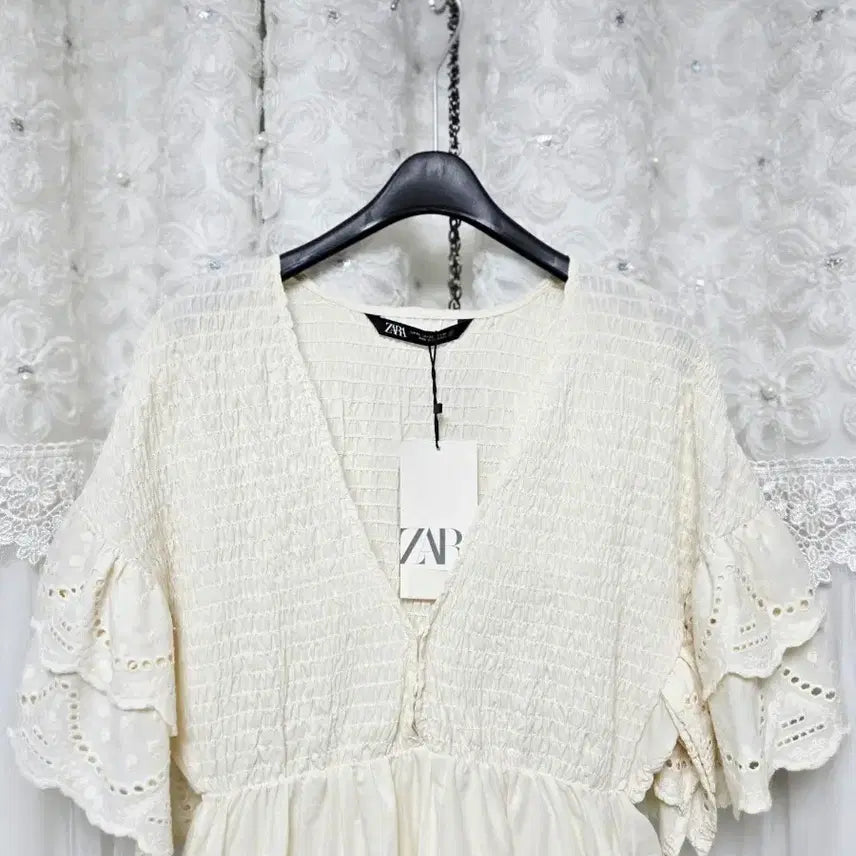 [BUNJANG] ZARA Lace Mini Dress (New) / 자라  펀칭 레이스 미니원피스(새상품)