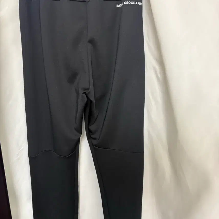 [BUNJANG] National Geographic Black Training Pants (Size L) / 내셔널지오그래픽 블랙 트레이닝 바지