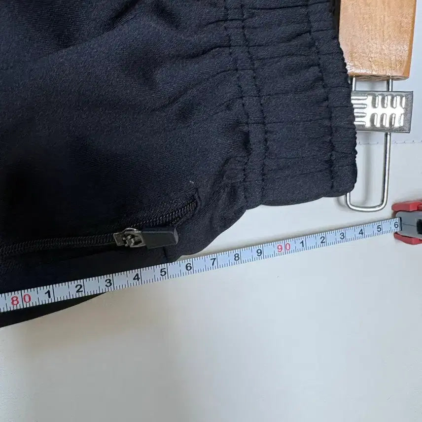 [BUNJANG] National Geographic Black Training Pants (Size L) / 내셔널지오그래픽 블랙 트레이닝 바지