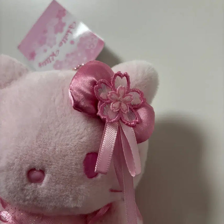 [BUNJANG] Sanrio Hello Kitty Sakura Cherry Blossom Mascot Keyring / 산리오 2026 사쿠라 벚꽃 헬로키티 키티 마스코트 인형 키링