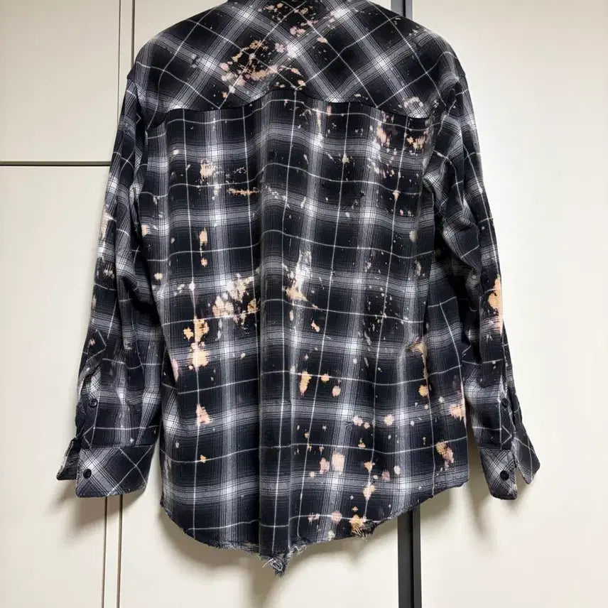 [BUNJANG] Rafu Miyagi Hidetaka Bleach Damage Shirt / 라푸 Rafu 미야기히데타카 데미지 블리치 셔츠