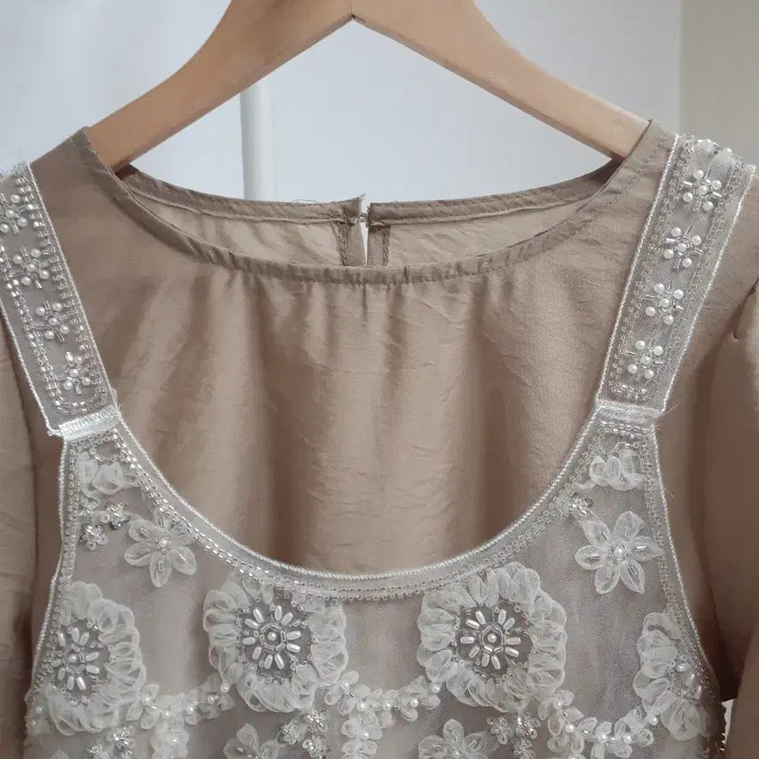 [SOLD OUT] 새상품 레이스 뷔스티에 블라우스