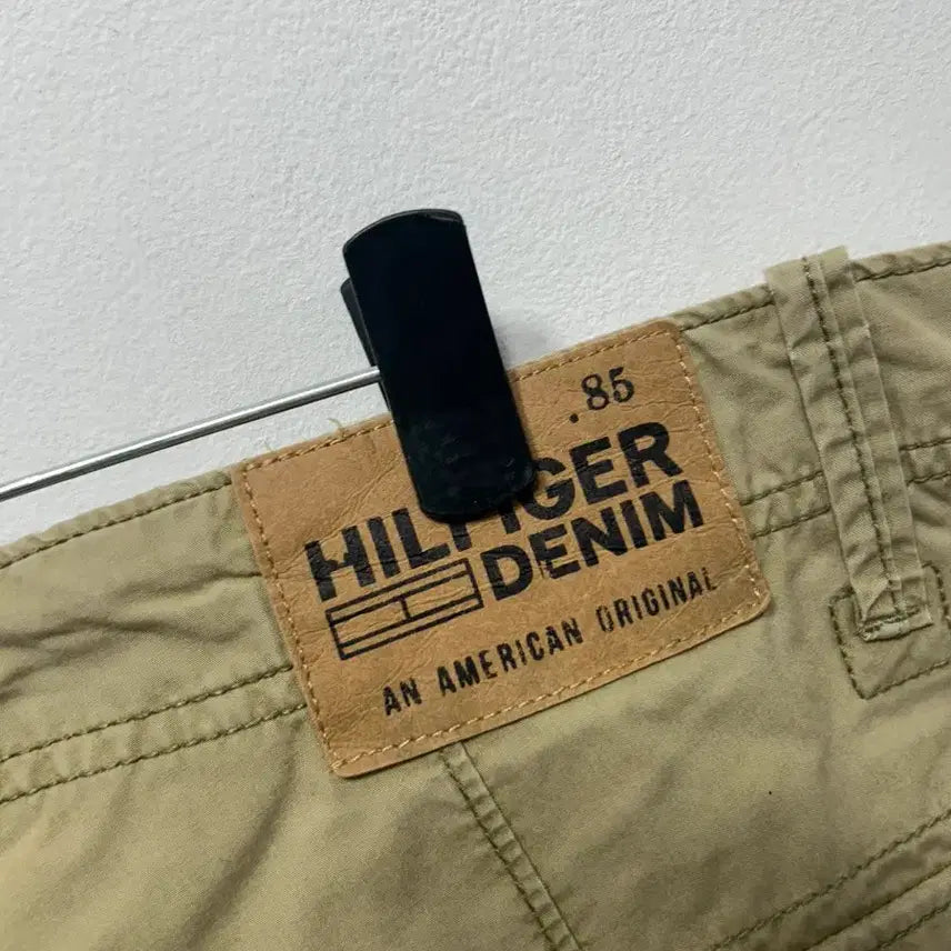 [BUNJANG] Tommy Hilfiger Khaki Cargo Shorts (Size 32) / 타미힐피거 카키색 카고 반바지 32사이즈