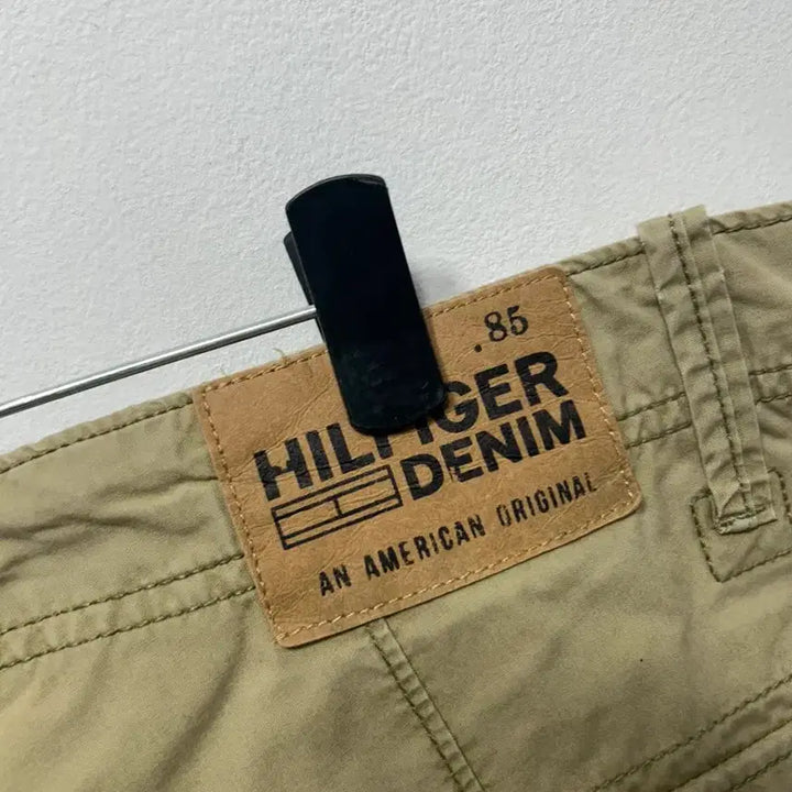 [BUNJANG] Tommy Hilfiger Khaki Cargo Shorts (Size 32) / 타미힐피거 카키색 카고 반바지 32사이즈