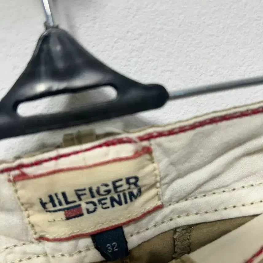 [BUNJANG] Tommy Hilfiger Khaki Cargo Shorts (Size 32) / 타미힐피거 카키색 카고 반바지 32사이즈