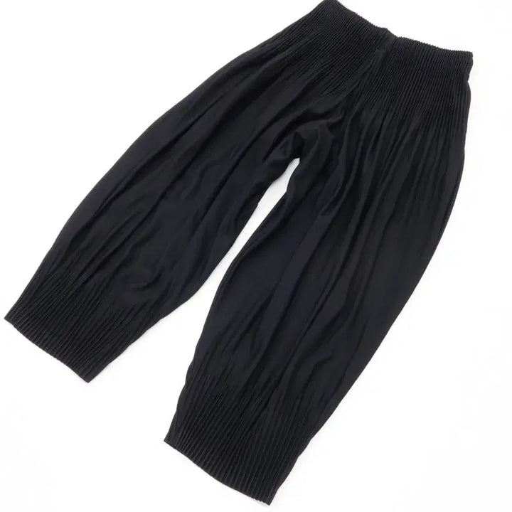 [SOLD OUT] (새상품)몽플리쎄 플리츠 9부 배기핏 팬츠