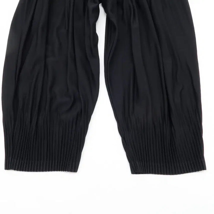 [SOLD OUT] (새상품)몽플리쎄 플리츠 9부 배기핏 팬츠