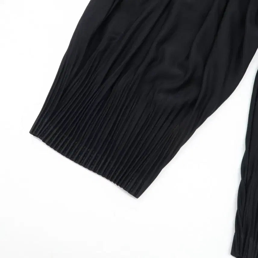 [SOLD OUT] (새상품)몽플리쎄 플리츠 9부 배기핏 팬츠