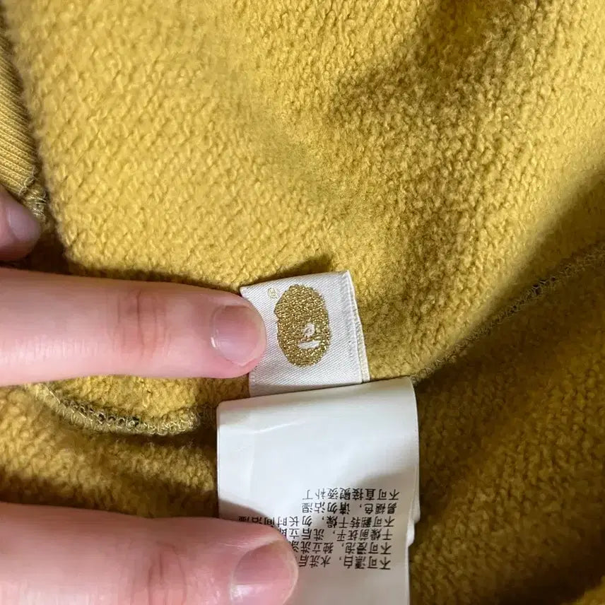 [SOLD OUT] 베이프  샤크후드 황계 팝니다(xl)