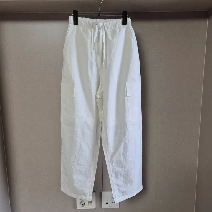 [BUNJANG] PLATE White Cargo Pants / 프리)PLATE 플레이트 화이트 카고 바스락 밴딩 팬츠