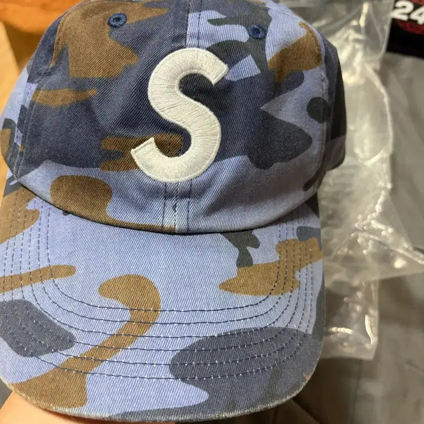 [BUNJANG] Supreme S Logo 6-Panel Cap Blue Camo 25SS / 슈프림 S 로고 6-패널 블루 카모 - 25SS