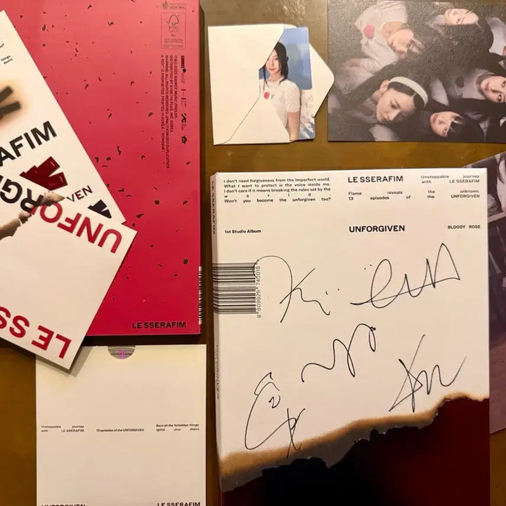 [BUNJANG] Le Sserafim UNFORGIVEN Signed Album / 르세라핌 사인 UNFORGIVEN 친필 싸인 앨범