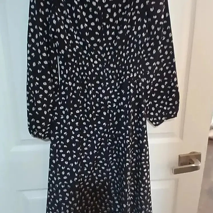 [BUNJANG] Plastic Island Black Floral Long Dress (Size S) / 블랙 잔꽃무늬 롱 원피스55