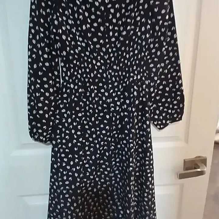 [BUNJANG] Plastic Island Black Floral Long Dress (Size S) / 블랙 잔꽃무늬 롱 원피스55