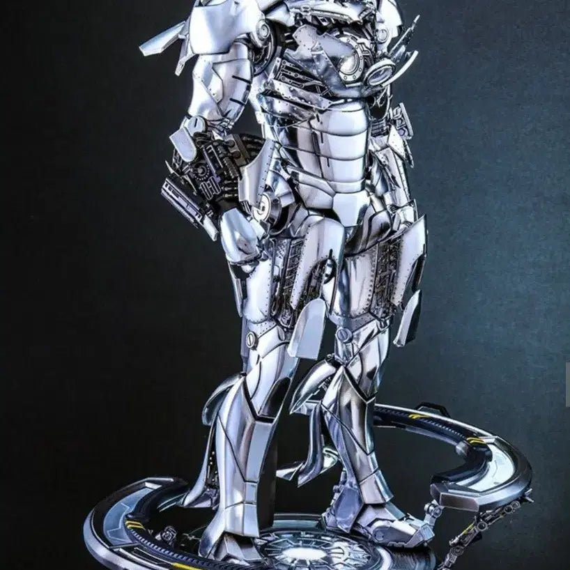 [BUNJANG] Hot Toys Iron Man 2.0 Action Figure / 핫토이 아이언맨 마크2 2.0 미개봉