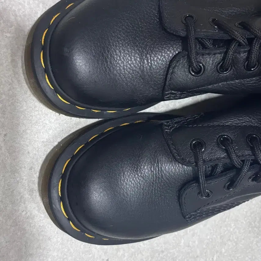 [BUNJANG] Dr. Martens 1B60 Virginia Black 20 Hole Boots / 닥터마틴 1B60 버지니아 블랙 20홀 부츠 220