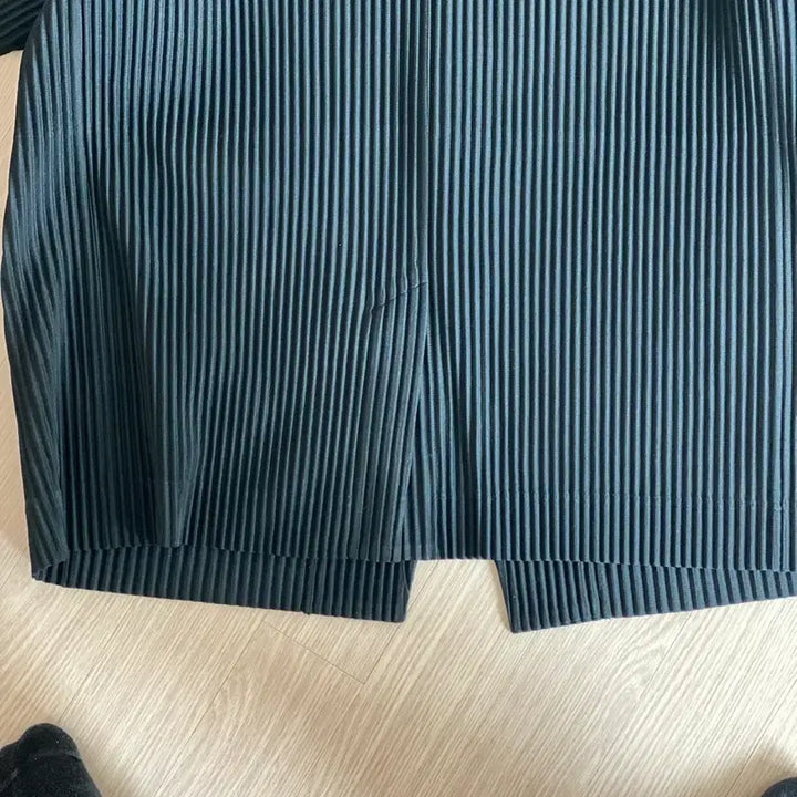 [SOLD OUT] 옴므플리세 칼라리스자켓 블랙
