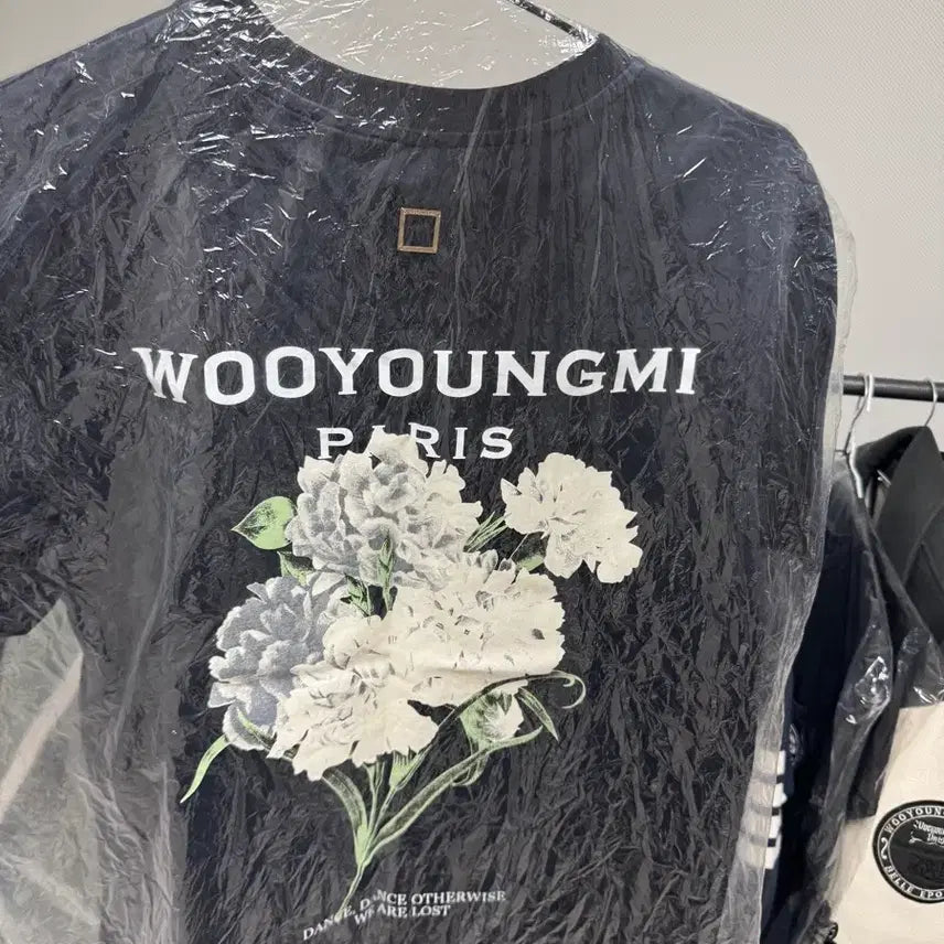 [BUNJANG] Wooyoungmi Flower Print Short Sleeve Shirt / [백화점판] 21ss 우영미 플라워 반팔