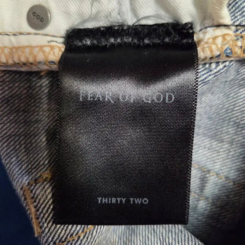 [SOLD OUT] 피어오브갓 디스트로이드 데님 청바지