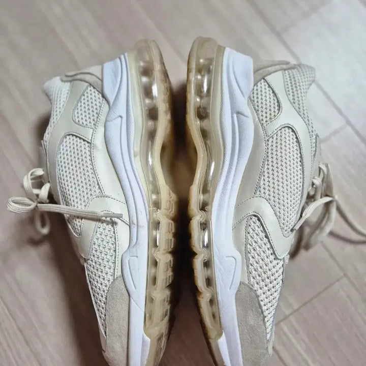 [SOLD OUT] 구호 아이보리 메쉬 스니커즈 운동화 250사이즈