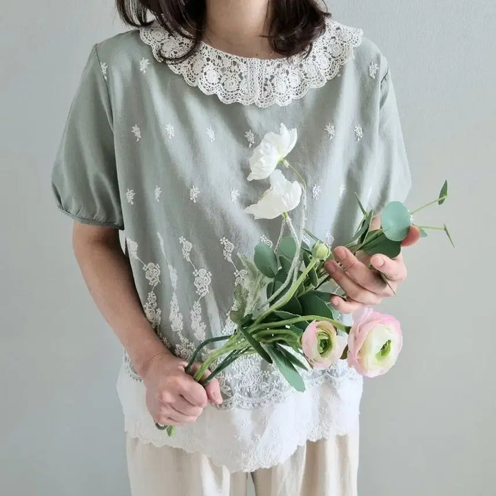 [BUNJANG] Mint Lace Collar Blouse with Punching Detail / 레이스 카라 블라우스 민트색 펀칭 반팔