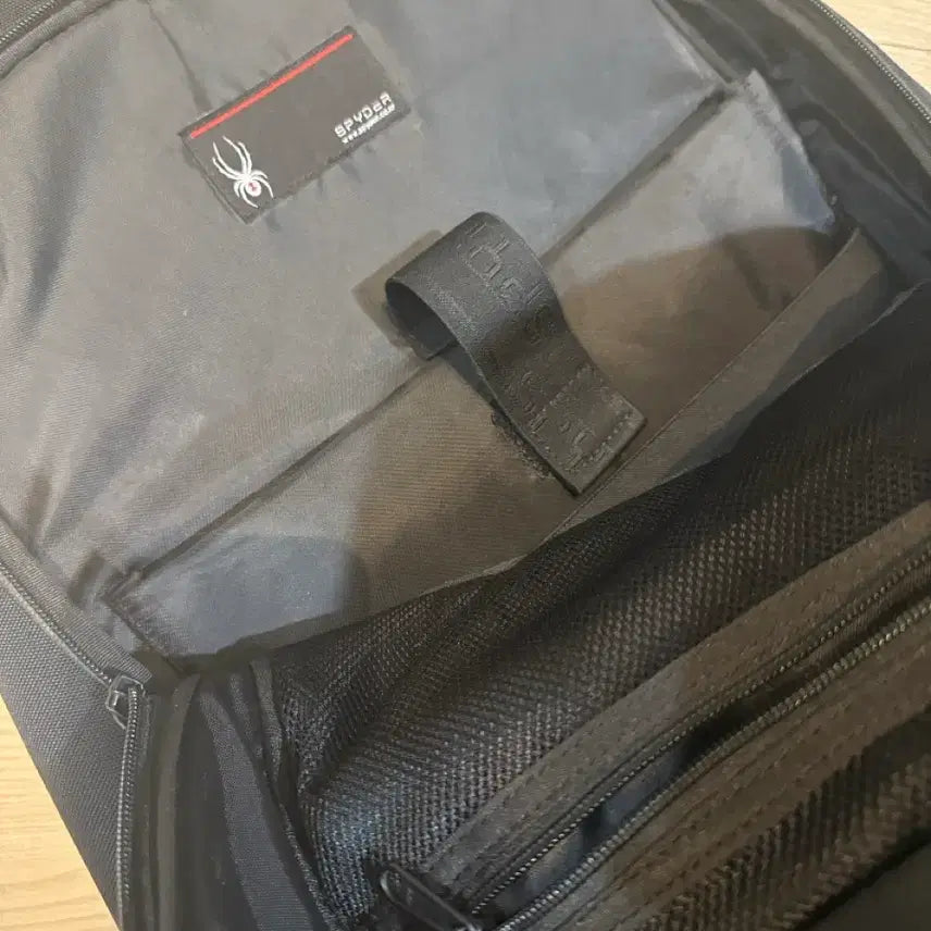 [BUNJANG] Spider Black Backpack / 스파이더 블랙 백팩 가방