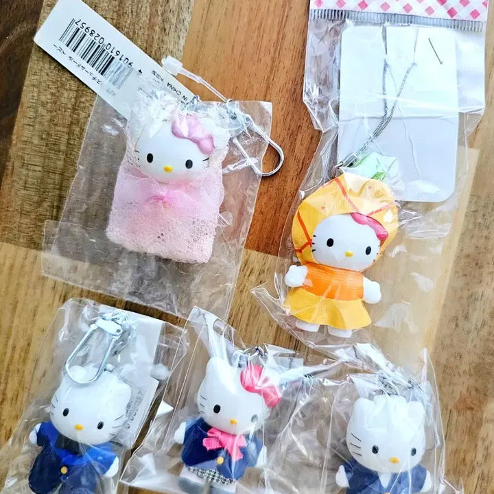 [BUNJANG] Kitty 5-Piece Set Keychain / 키티5종세트, 교복 키티, 드레스업 키티 키링, 초소형 키티 키링