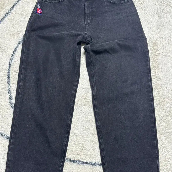 [BUNJANG] Weeekenders Apple Denim Pants / 위캔더스 애플 데님 팬츠