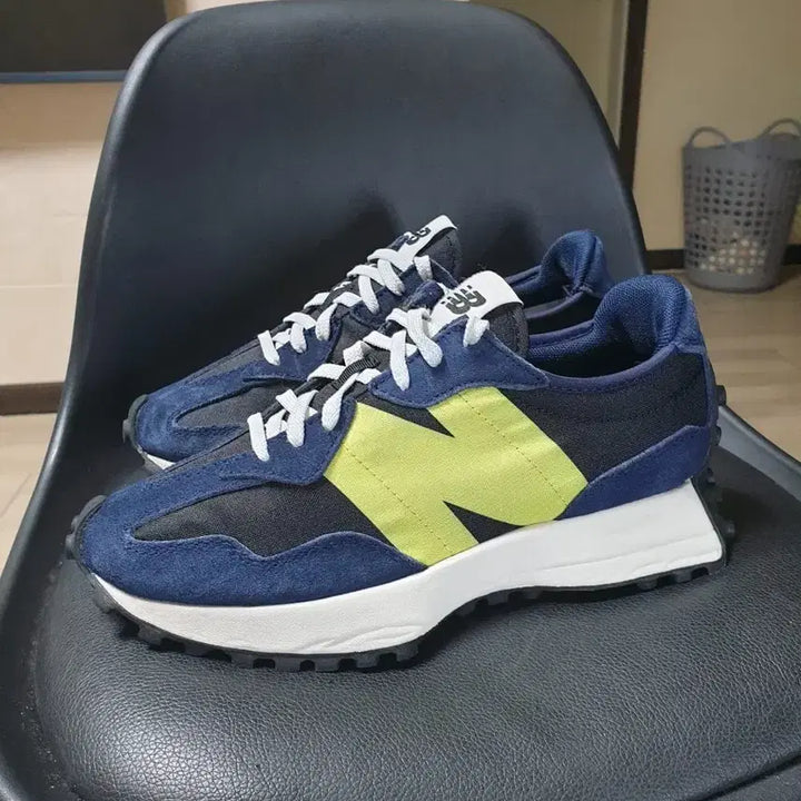 [BUNJANG] New Balance 327 Navy/Yellow Sneakers (235mm) / 뉴발란스 327 네이비/옐로우 스니커즈(235)