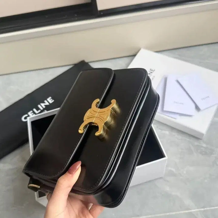 [BUNJANG] Celine Triomphe Shoulder Bag - Black / 셀린느 트리옹프 숄더백 블랙  여성 가방