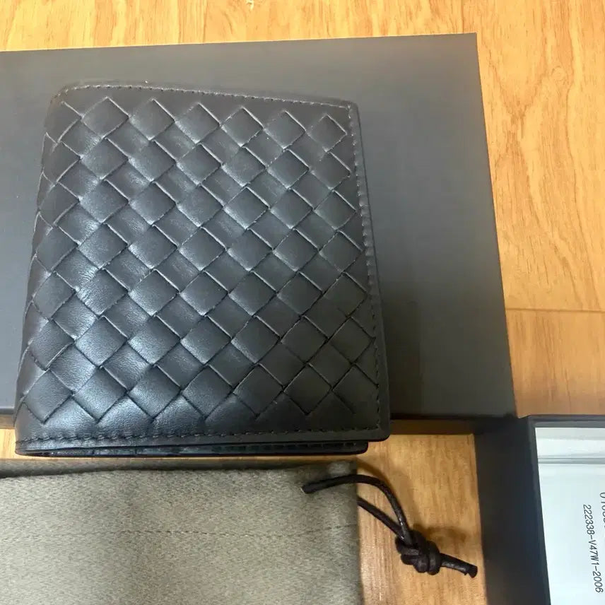 [SOLD OUT] 보테가베네타 반지갑(인트레치아토)새상품