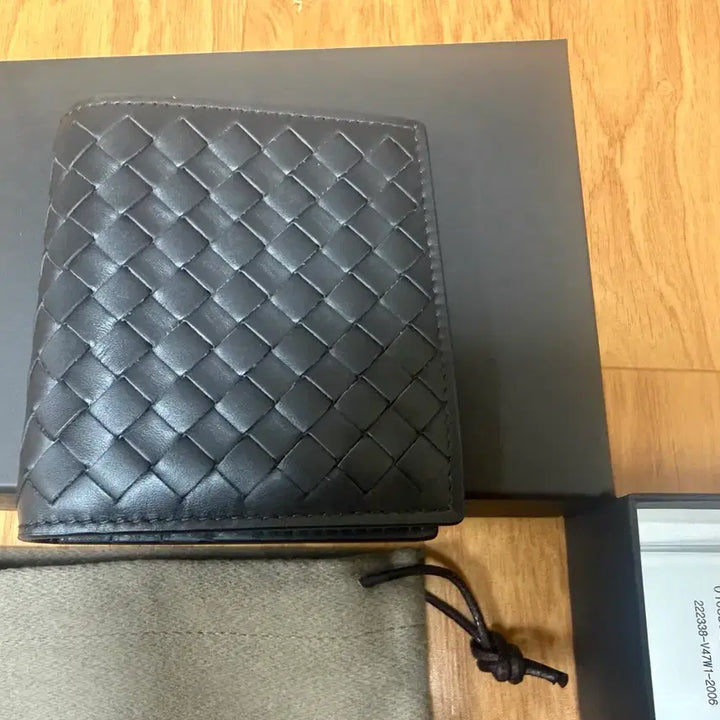 [SOLD OUT] 보테가베네타 반지갑(인트레치아토)새상품